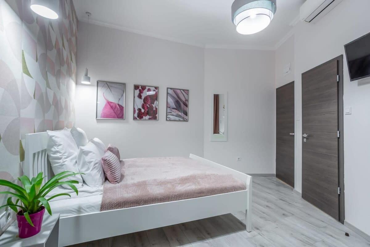 Gorgeous & Super Central Studio Budapest Ngoại thất bức ảnh